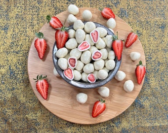 Strawberry Whıte Chocolate , Fruit Dragee, Organic Chocolate by Refa Food,Strawberry Dessert, Sweet Strawberry ,White Chocolate  Dragee,