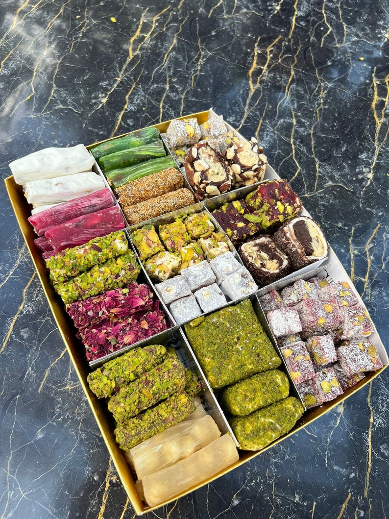 Mixed Turkish Delight, Turkish Delight ,with Pistachio and coated by Refa Food Pistachious Delight, Best ,Turkish Delight 2.5 lb 1125 gr image 1