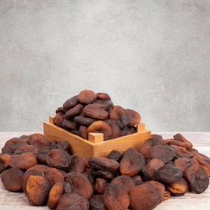Natural Sun Dried Anatolian Apricot  from Malatya, Delicious Fruit, Healthy Snacks,