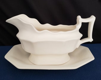 Ceramic Bisque - Gravy boat with tray
