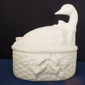 Ceramic Bisque - Christmas Goose Box
