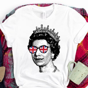 Cool Queen T-shirt, The Queen Elizabeth II T Shirt, Rip Queen Elizabeth Tee Shirt, Remembering Elizabeth Shirt, Royal Monarchy Family Shirt