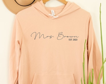 Personalized gift for bride, Wedding gifts tee, Honeymoon pajamas, Bride to be gift, Custom bridal gift, Bride Sweatshirt, Future mrs hoodie