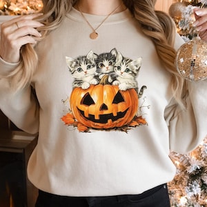 Vintage 90s Cat Halloween Sweatshirt, Spooky Season Pumpkin Cat Sweatshirt, Retro Halloween Shirt, Cat Lover Shirt, Black Cat, Spooky Season