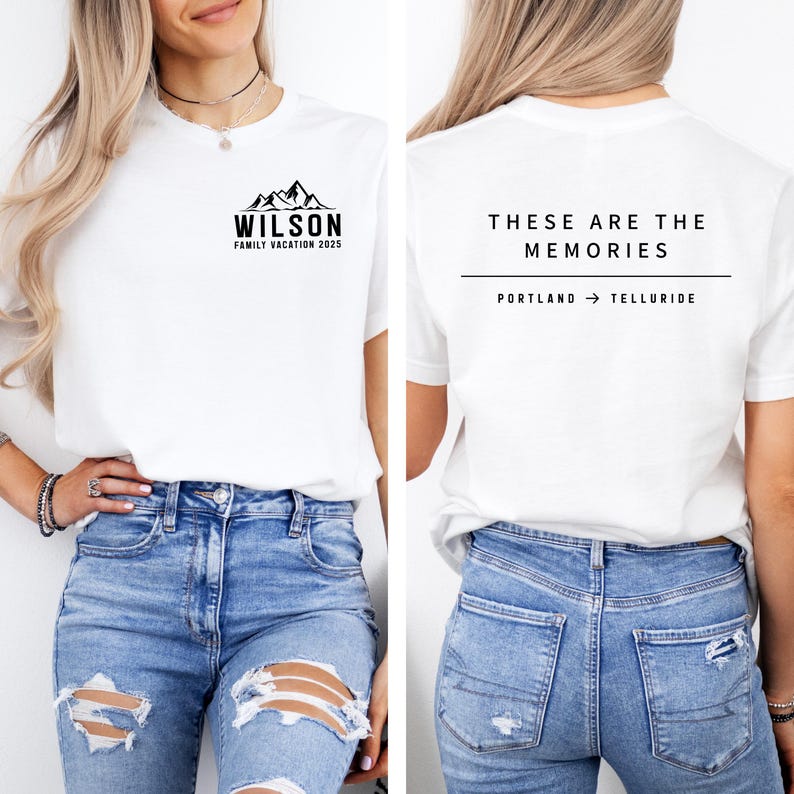 Puede incluir: Camiseta blanca con el texto "WILSON FAMILY VACATION 2025" y un gr&aacute;fico de monta&ntilde;a en la parte delantera. La parte trasera de la camiseta tiene el texto "THESE ARE THE MEMORIES" encima de "PORTLAND -> TELLURIDE".