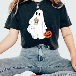 Comfort Colors® Сute Ghost Coffee Shirt, Сute Little Ghost Iced Coffee t-shirt, Boo Ghost Shirt, Ghost Coffee Shirt, Halloween Coffee Lovers