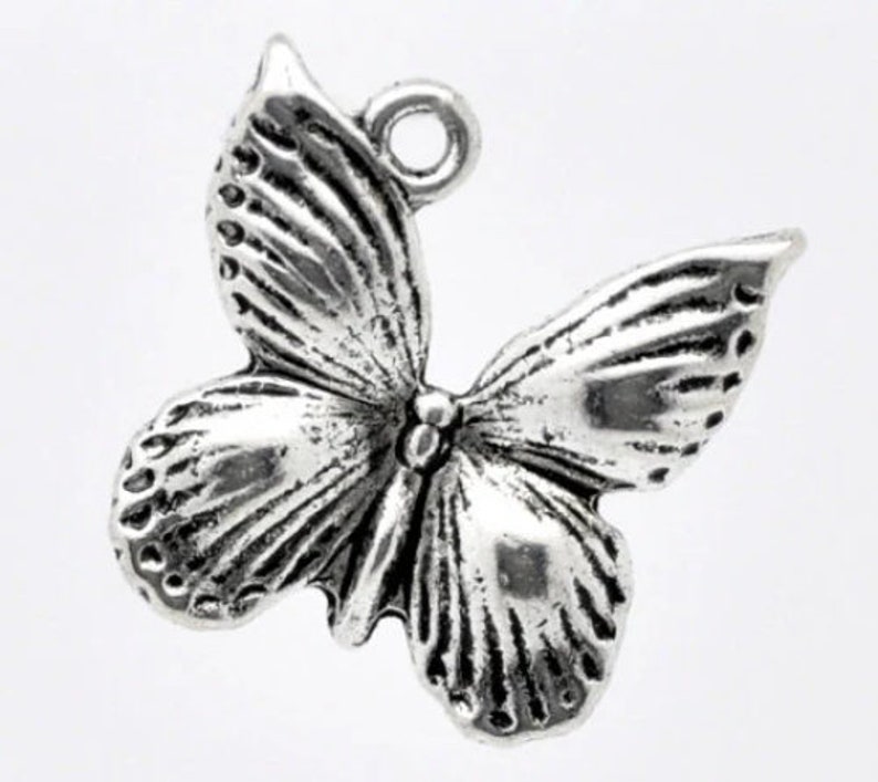7 Butterfly Tibetan Silver Charms Pendant Jewelry Making Findings 41mm EIF0159 7 Butterfly Tibetan Silver Charms Pendant Jewelry Making Findings 41mm EIF0159