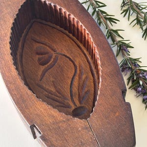 Vintage French Butter Mold: Hand-Carved Poppy Design, Rustic Kitchen Decor