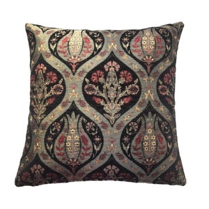 Traditional Turkish Kilim Tapestry Decorative Pillow Cover | Tulip design chenille cushion cover | Ethnic Ottoman pillowcase  | 18 x 18 inch