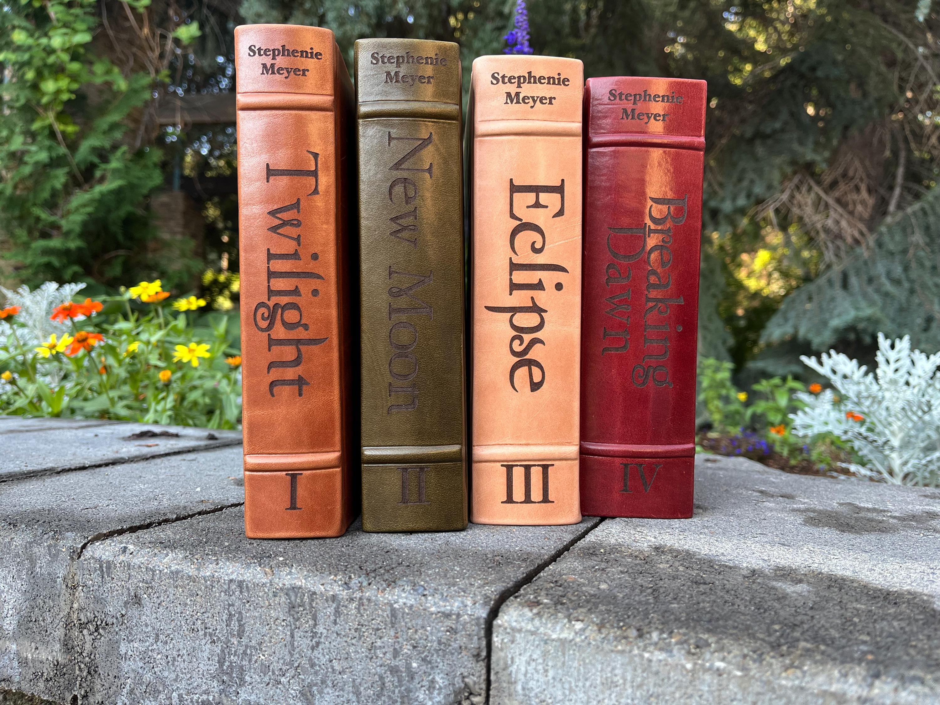 Twilight Saga Leather-bound set Twilight New Moon Eclipse Breaking Dawn Bella Swan Team Edward Cullen Team Jacob Forks Stephenie Meyer