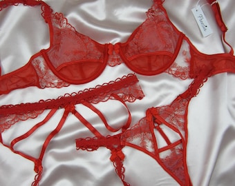 Red 3-Piece Lingerie Set l Gift For her l Adjustable Garter Belt l Adjustable Thong