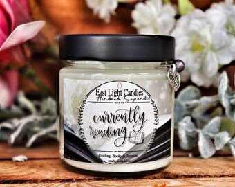 Currently Reading Candle Book Candle | Handmade scented soy wax candle | Personalized vegan candle | Gift idea for bookworms