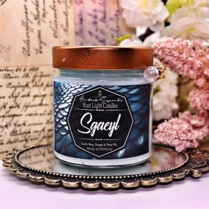 Sgaeyl candle | Handmade book candle | Scented soy wax candle | Customizable natural candle | Gift idea for candle lovers