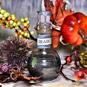 Veneno Mortal | Poção Mágica | Farmácia Bruxa | Fandom | Poção | Decoração | Poção Decorativa | Somente Decoração | Produtos | Velas East Light