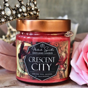 Crescent City Candle | Handmade scented soy wax candle | Personalized vegan candle | Gift idea for bookworms