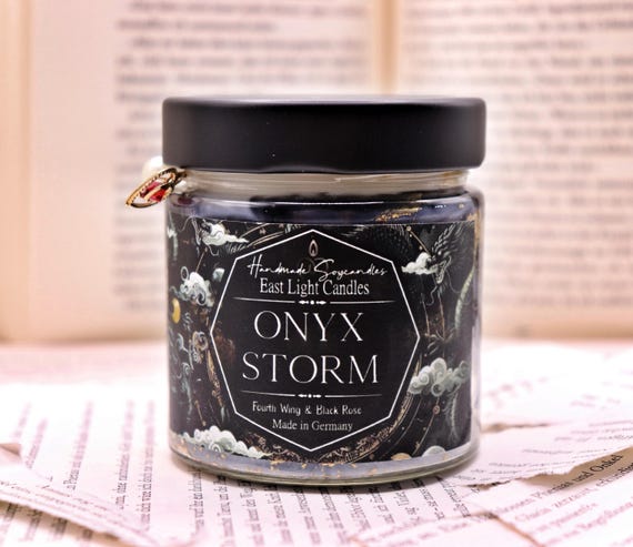 Onyx Storm | Kerze Buchkerze | Handgemachte Duftkerze Sojawachs | Vegane Kerze | Geschenkidee für Leseratten | Fourth Wing.