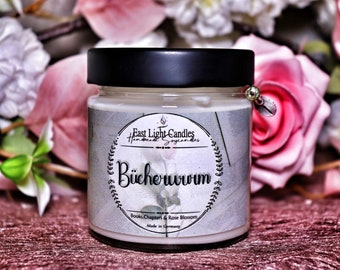 Bookworm candle | Handmade book candle | Scented soy wax candle | Natural candle, customizable | Gift idea for candle lovers