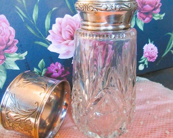 Vintage antique SET sugar shaker Sucreur crystal with 800 silver fitting napkin ring Cristofle Shabby brocante Boudoir powdered sugar shaker