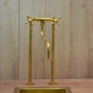 Uncoated brass kitchen faucet with simple cross handles