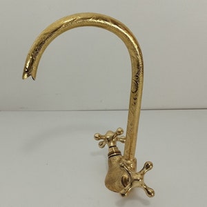 Moroccan faucet hand-carved with a brass swan neck,Faucet brass,kitchen faucet