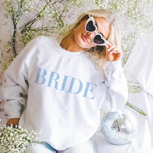 Bride Sweatshirt, Engagement Gift. Gift for Bride, Future Mrs Sweatshirt, Bride to Be, Bridal Shower Gift