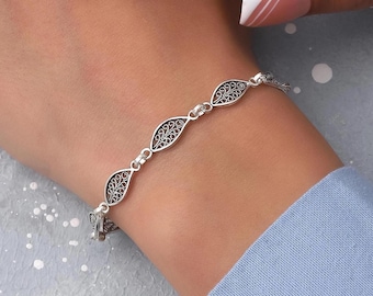 Pulsera de cadena estilo boho para mujer: joyería vintage con diseño de hoja y filigrana artesanal en plata de ley.