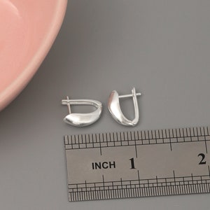 Minimalistiska örhängen i 925 sterlingsilver: Unika lätta vardagssmycken bild 9