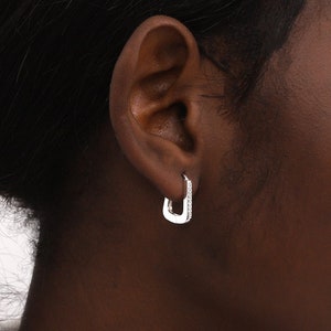 Huggie Silver Earrings , Women Silver Earrings, Small Hoops ,Small Huggie Earrings with zircone ,925K Sterling Silver Earrings, Gift for Her