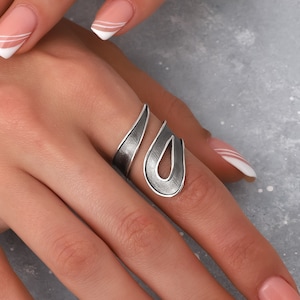 Adjustable Oxidized Sterling Silver Ring: Boho Vintage Style