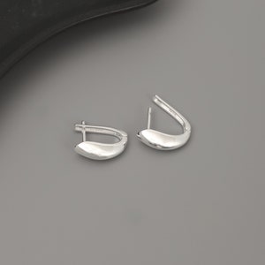Minimalistiska örhängen i 925 sterlingsilver: Unika lätta vardagssmycken bild 8