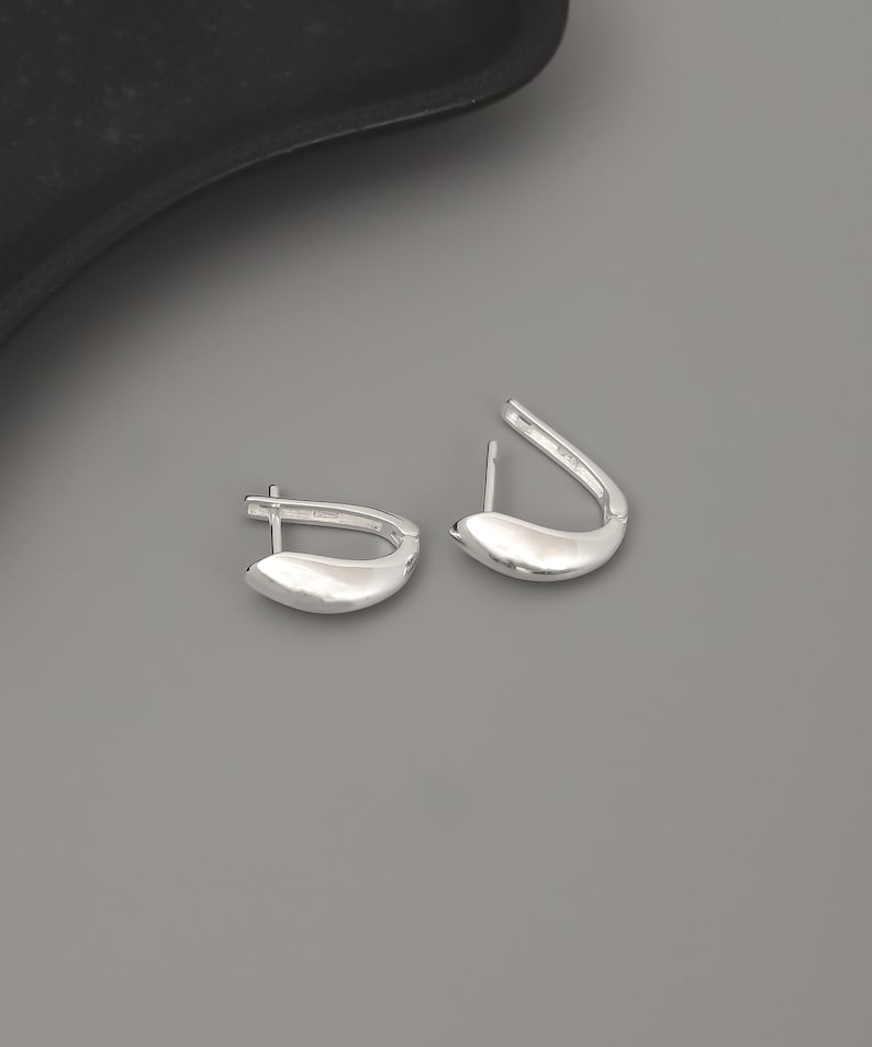 Minimalistiska örhängen i 925 sterlingsilver: Unika lätta vardagssmycken bild 8