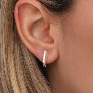 Minimalistiska örhängen i 925 sterlingsilver: Unika lätta vardagssmycken bild 7