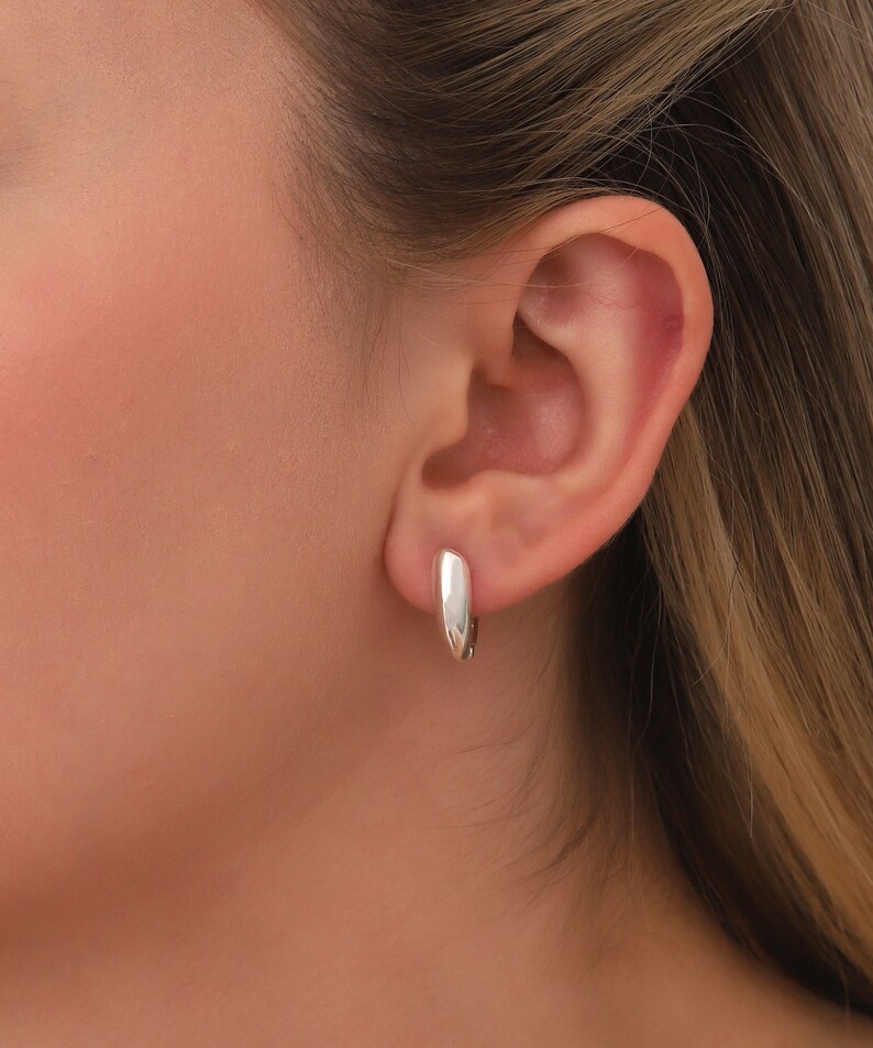 Minimalistiska örhängen i 925 sterlingsilver: Unika lätta vardagssmycken bild 4