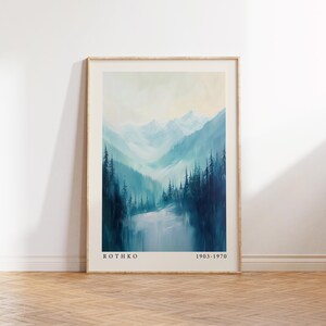 Nature Prints – Blaue Berg- und Waldlandschaft im malerischen Stil, Rothko-inspiriertes Kunstposter für die moderne Cabochon oder Galeriewand