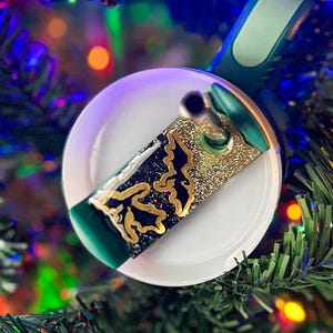 Fourth Wing Inspired Cup Topper: Gold Glitter Dragon Resin (30oz)
