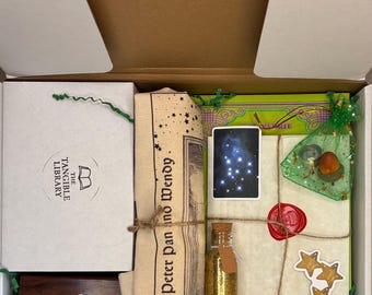 Peter Pan Gift Box • J.M. Barrie Book Set