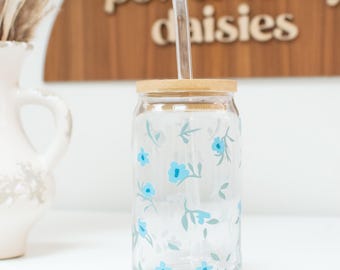 Blue Floral Glass Cup with Bamboo Lid and Glass Straw, Aesthetic Flower Iced Coffee Cup, Spring Drinkware, Cute Glass Tumbler, Gift for Her
