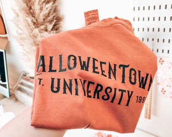 Halloweentown University T-shirt, Halloween Clothing, Halloweentown Inspired Tshirt, Halloween Movie Tshirt, Retro Halloween Tshirt