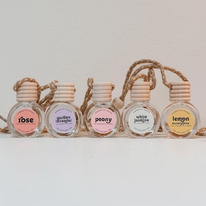 Autoöl-Diffusor, Duftdiffusor, Auto-Lufterfrischer, Holzdiffusor, neue Autogeschenke, saubere Autogerüche, Blumenduftdiffusor, Aromatherapie