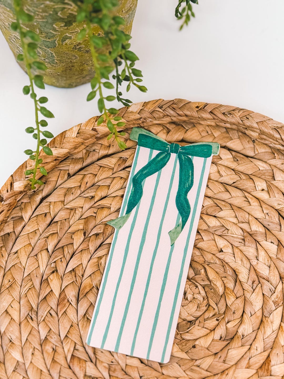 Green Striped Bow Bookmark, Coquette Aesthetic Bookmark, Vintage-style ...