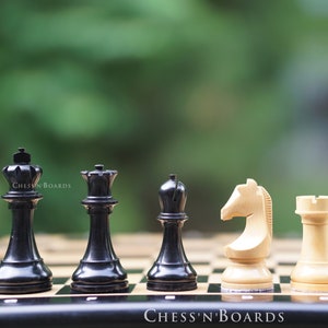 Juego de ajedrez del Campeonato Mundial FIDE auténtico reproducido con 2 reinas adicionales y un rey de 3,75" / Juego de piezas de ajedrez de torneo solamente. Regalo de Navidad