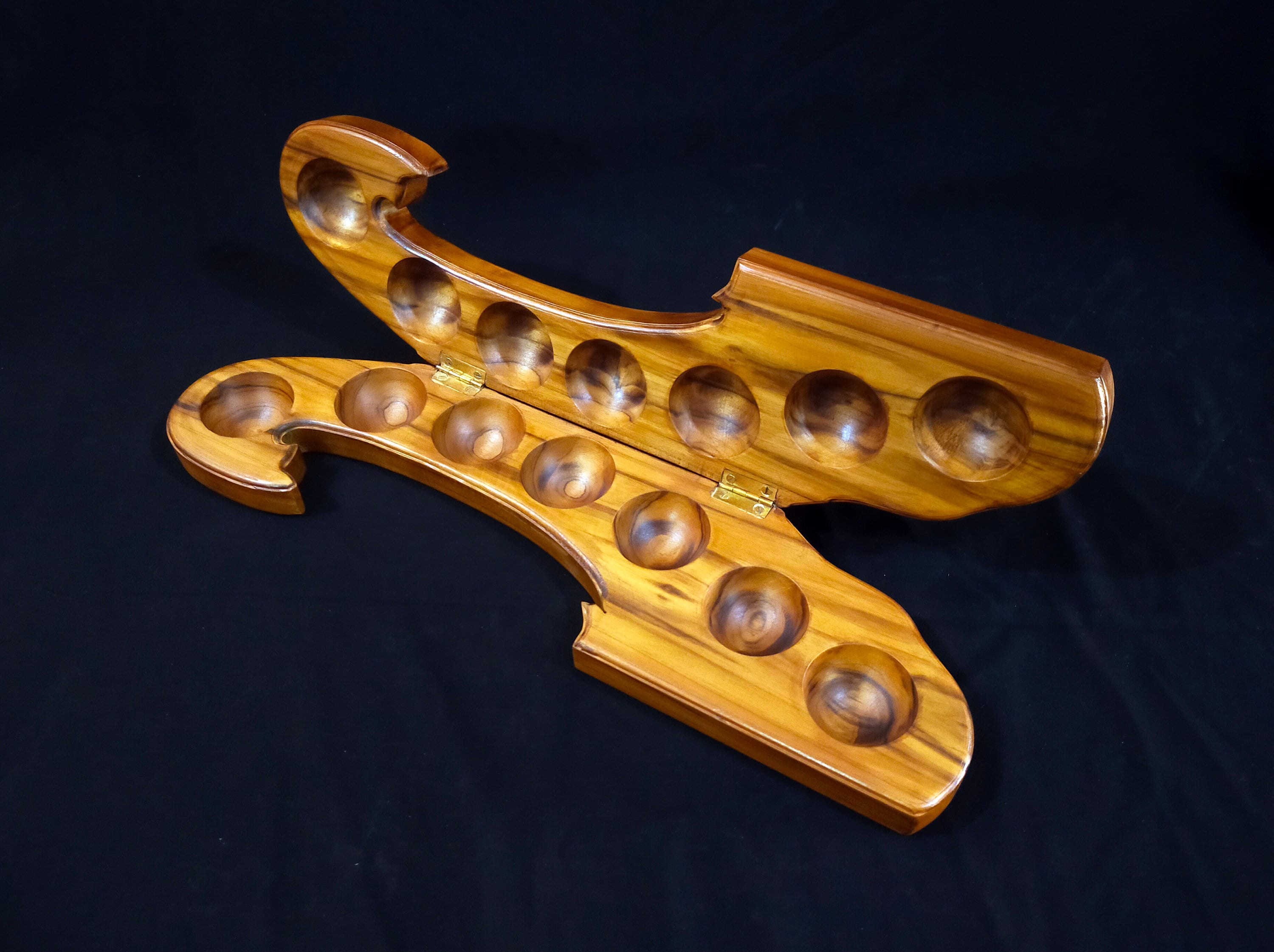 Elephant Trunk shaped Foldable Wooden Mancala Game | Ali Guli Mane - Pallanguli |Vamana Guntalu |Tamaala Traditional Games/Thanks Giving Day
