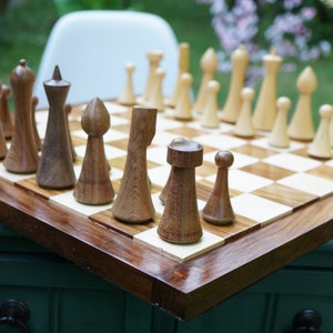 Hermann Ohme Chess Set: Rosewood & Maple Board, Minimalist Design