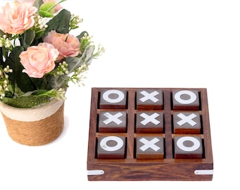 Skull and Crossbones 5 inch Square Wooden Mini Tic Tac Toe Game