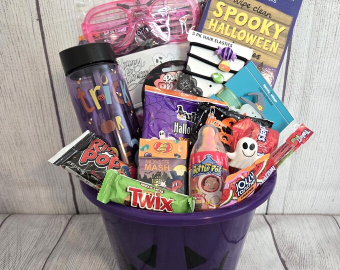 Halloween "Boo" Gift Basket Stuffers - Spooky Cute Keychain For Women, Men, Couples, Best Friend, Boyfriend/Girlfriend, Anniversary
