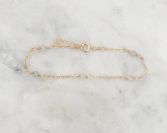 Pulsera de aguamarina, pulsera chapada en oro de 14 k, pulsera con piedra de nacimiento de marzo, pulsera de piedras preciosas delicadas, joyería con piedras preciosas, pulsera de cadena pequeña