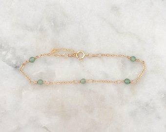 Aventurijnarmband, 14k gold filled, sterlingzilver, sierlijke edelsteenarmband, handgemaakte sieraden, gouden kettingarmband, gouden sieraden