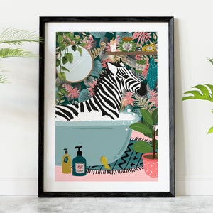 Zebra na banheira Estampa animal botânica, Animal maximalista na arte da parede do banheiro, Banheiro tropical Safari rosa para impressão, Decoração de banheiro na selva