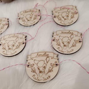 Marque place rond de serviette petit cerf /biche/Bambi/ bois 3mm/porte prénom. prénom des invités gravés/déco de table/baptême/anniversaire