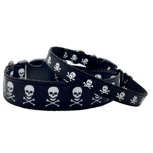 Skull Dog Collar, Halloween Dog Collar, Pirate Dog Collar, Skull & Crossbones Dog Collar